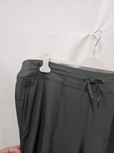 Charger l'image dans la galerie, 25-1624, X-Xlarge. Pantalon sport léger , Vert