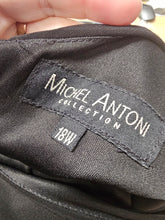 Charger l'image dans la galerie, 25-2512, 18 ans W, Michel Antoni' magnifique !