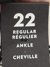 Charger l'image dans la galerie, 21-3561, 22 ans