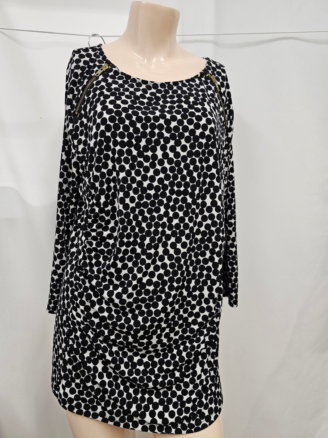 23-3704, LArge