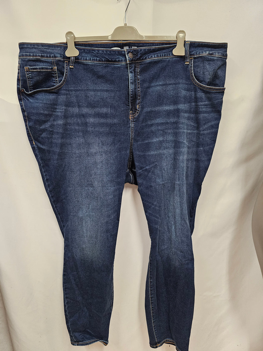 23-4090, 30 ans