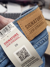 Charger l&#39;image dans la galerie, 25-1527, 28 ans, Levis , neuf
