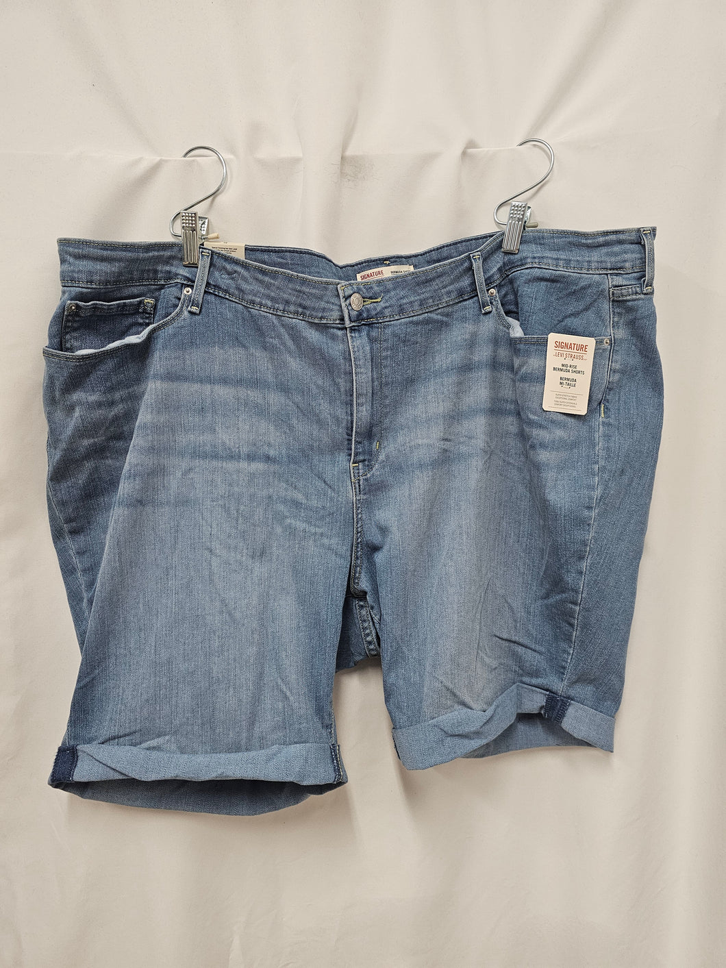 25-1527, 28 ans, Levis , neuf