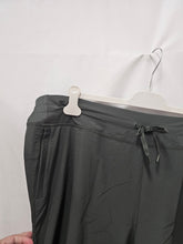 Charger l&#39;image dans la galerie, 25-1624, X-Xlarge. Pantalon sport léger , Vert
