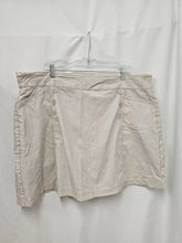 Charger l&#39;image dans la galerie, 25-1662, 22 ans , Jupe short
