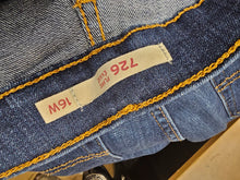 Charger l&#39;image dans la galerie, 25-1957, 16 ans W, Levis

