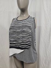 Charger l'image dans la galerie, 25-2607,22 ans , Laura
