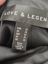 Charger l'image dans la galerie, 26-569, 20 ans, Love and Legend
