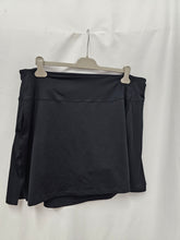 Charger l'image dans la galerie, 26-966, X-Xlarge, Nike, Jupe Short
