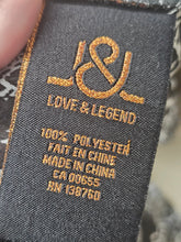 Charger l'image dans la galerie, 26-1667,22 ans, Love and Legend
