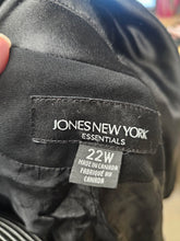 Charger l'image dans la galerie, 26-1707, 22 ans W , Jones New York

