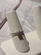 Charger l'image dans la galerie, 21-2917, Bague en argent , grandeur 8
