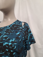 Charger l'image dans la galerie, 21-2943, Torrid, 22 ans
