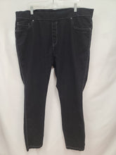 Charger l'image dans la galerie, 21-3077, 22 ans, jeans noir
