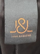 Charger l'image dans la galerie, 21-3079, 24 ans, Love and Legend
