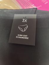 Charger l'image dans la galerie, 21-4082, Échancrée, 3x
