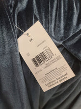 Charger l&#39;image dans la galerie, 22-4386, 3x, Robe Style Velour
