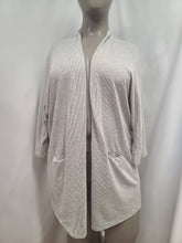 Charger l'image dans la galerie, 21-2764, Belle veste, 2x
